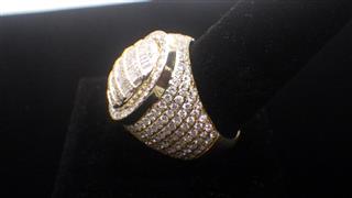 Men's 10K Diamond Cluster Oval Ring Yellow Gold 13g Size 10.5